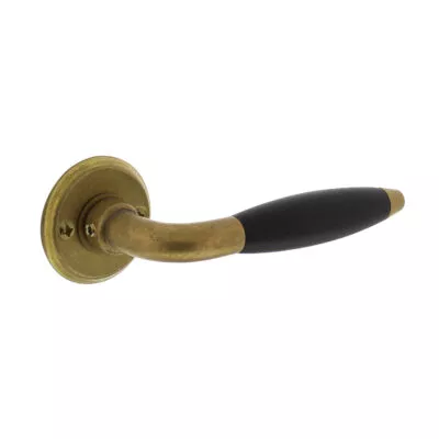 Intersteel Deurkruk Antonnet met rozet o50x5mm schroefgat messing getrommeldebbenhout