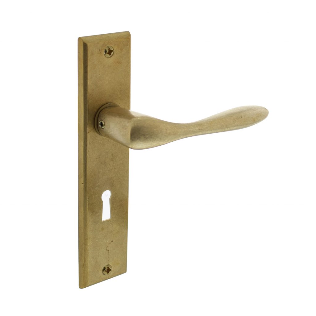 Intersteel Deurkruk Banaan met schild 181x41x7mm messing getrommeld SL56