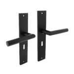 Intersteel Deurkruk Bastian op schild 245×45 mm sleutelgat 56 mm mat zwart