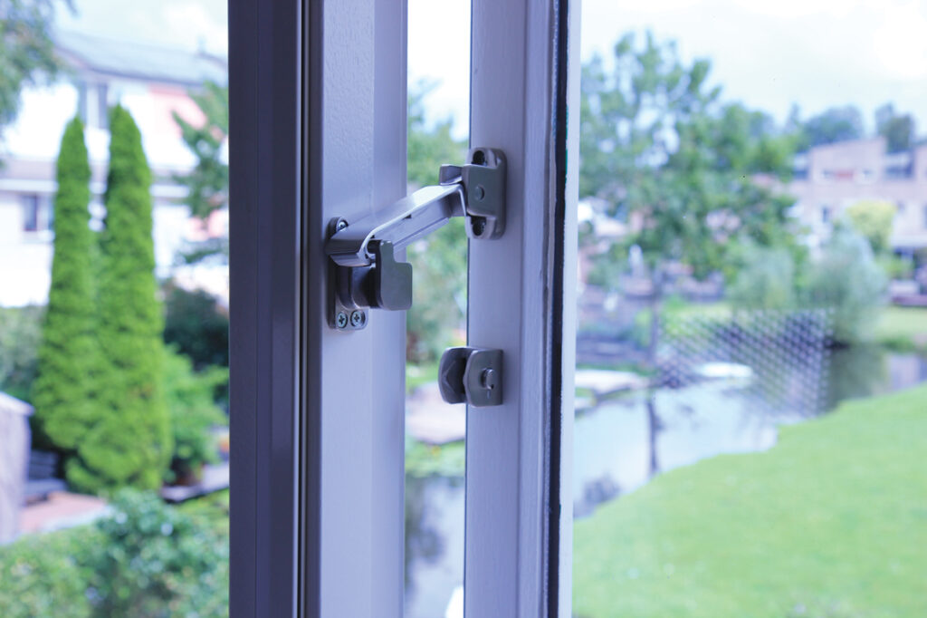 AXA Veiligheids combi-raamsluiting Oyster Rechts veilig raambeslag