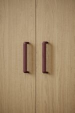 C004 - Mat kastanjebruin rood 6030-R sfeer