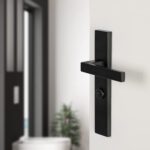 Differnz | Tilburg deurkruk | vierkant schild | WC 63 mm | zwart