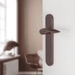 Differnz | Groningen deurkruk | ovaal schild | sleutel 56 mm | brons