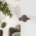 Differnz | Groningen deurkruk | rond rozet | brons