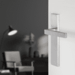 Differnz | Tilburg deurkruk | vierkant schild | blind | mat chroom