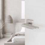 Differnz | Rotterdam deurkruk | vierkant rozet | mat chroom