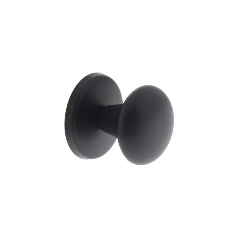 Productbeschrijving Garantie Roestvast stalen vaste ronde voordeurknop in een mat zwarte uitvoering. De knop heeft een diameter van 58 mm en de rozet een diameter van 66 mm. Montage is eenvoudig met het bijgeleverde bevestigingsmateriaal voor een max. deurdikte van 65 mm. Maatvoering 10 x 8 x 7,5 Geschikt voor Voor montage op de voordeur, om de deur achter je te sluiten Benodigd gereedschap schroef / boormachine rn kruiskop schroevendraaier rn meetgereedschap In de verpakking Voordeurknop incl. achterplaat Bevestigingsmateriaal voor montage Productspecificaties Kleur Mat zwart kleurgroep Zwart Interieurstijl Vintage & Retro Collectie/serie Intersteel Living Merk Intersteel Artikelnummer 0023.393029 EAN 8714186400678 Intersteel Intersteel Voordeurknop vast paddenstoel mat zwart